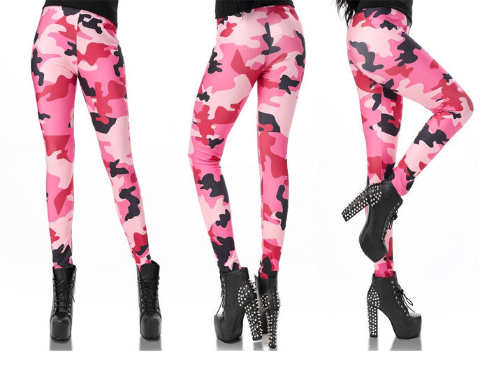 Pop Fit Leggings With Pockets! in Pink Camo - Women’s Small 